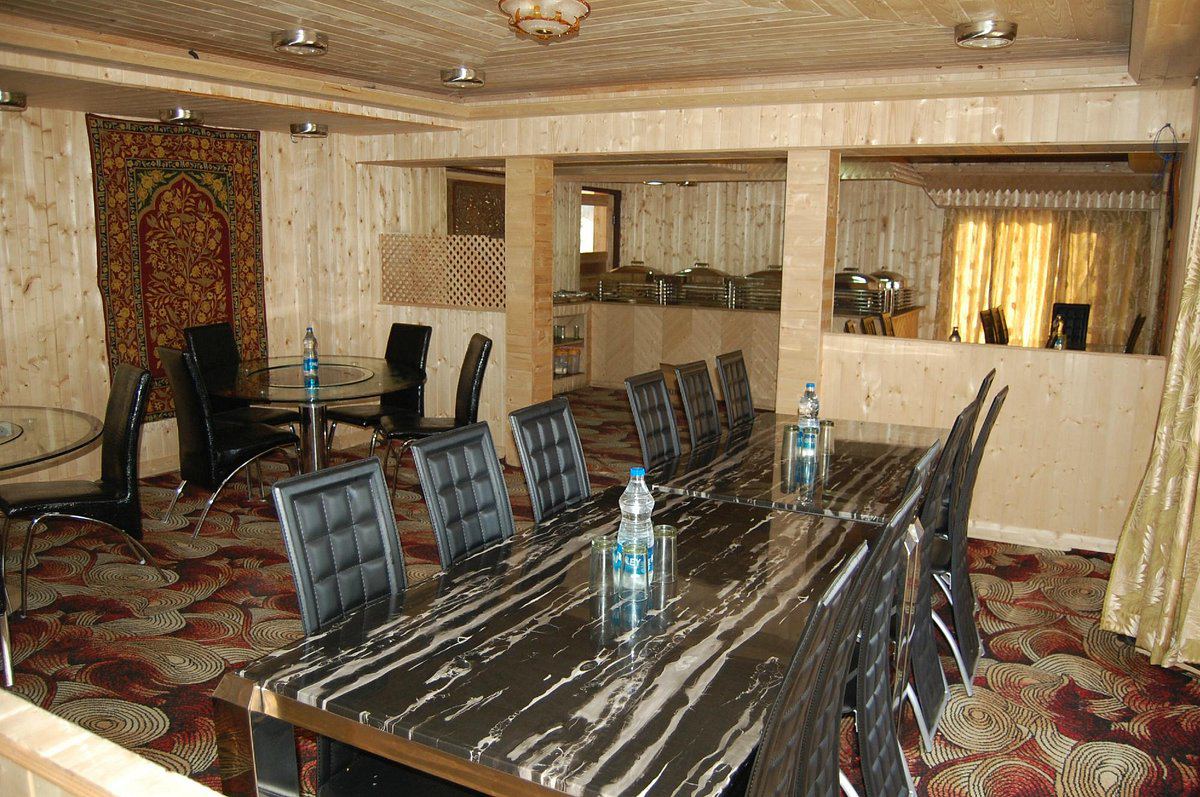 Hotel Zahgeer Continental